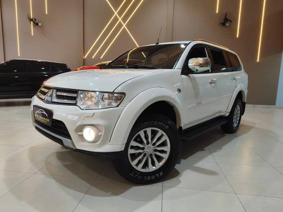 MITSUBISHI PAJERO DAKAR 3.2 HPE 4X4 7 LUGARES 16V TURBO INTERCOOLER DIESEL 4P AUTOMÁTICO
